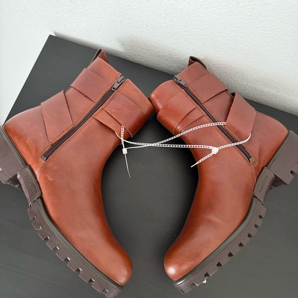 ECCO Modtray HYDROMAX TrayTech Leather Ankle Boots Bootie in Tan Cognac - Picture 7 of 13